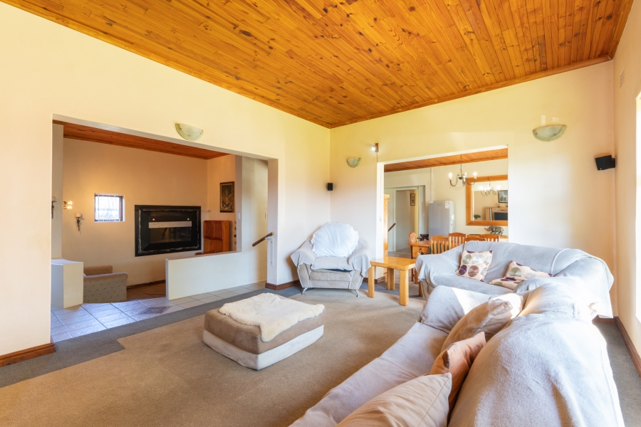 4 Bedroom Property for Sale in Pringle Bay Western Cape